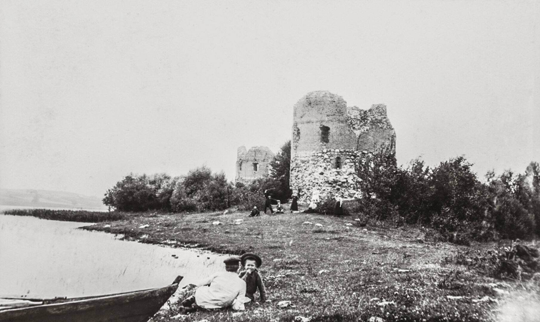 Trakų pilies griuvėsiai. 1894