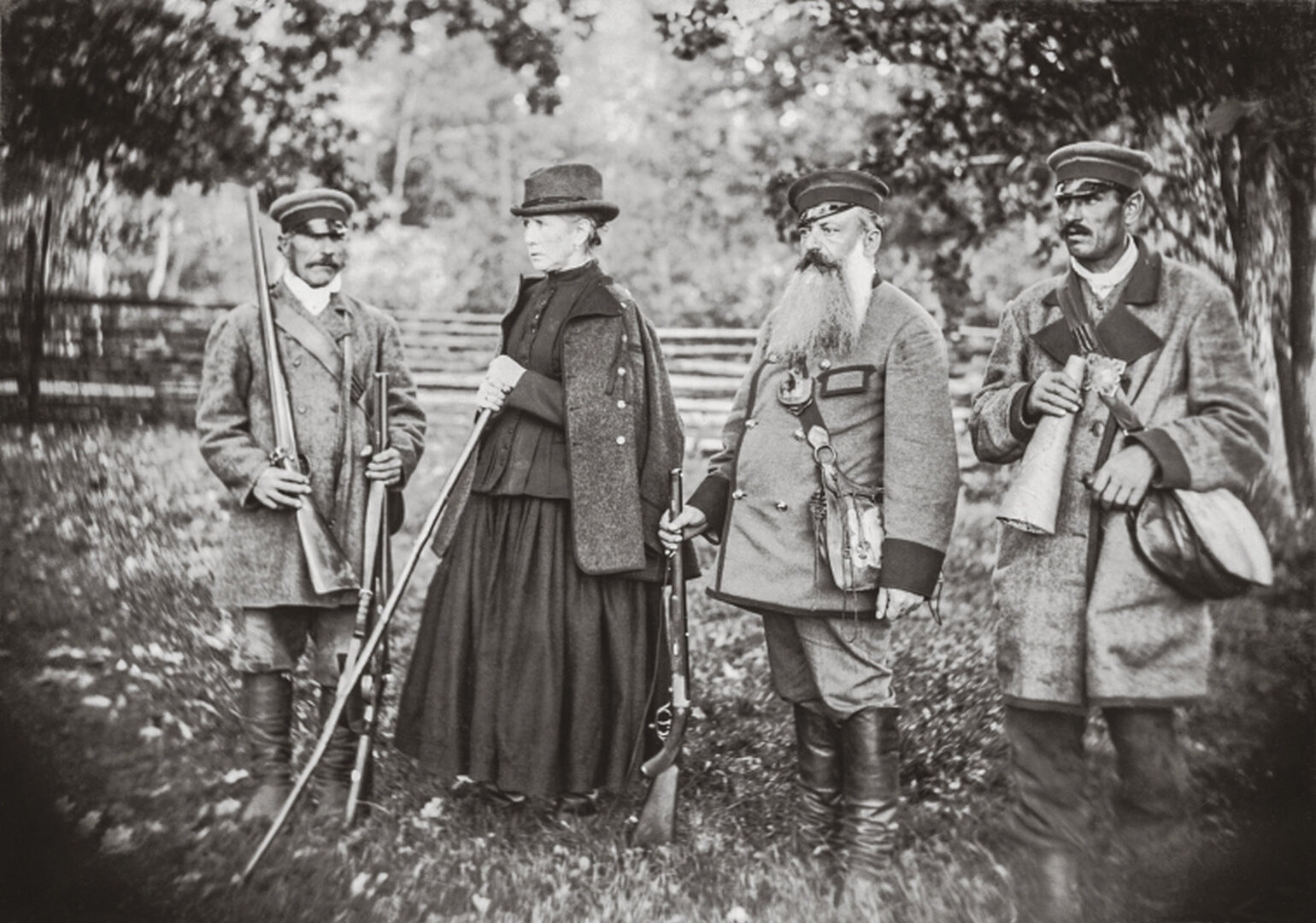 Kunigaik&scaron;tienė Marie zu Hohenlohe-Schillingsfurst su medžiotojais. Būda, 1889