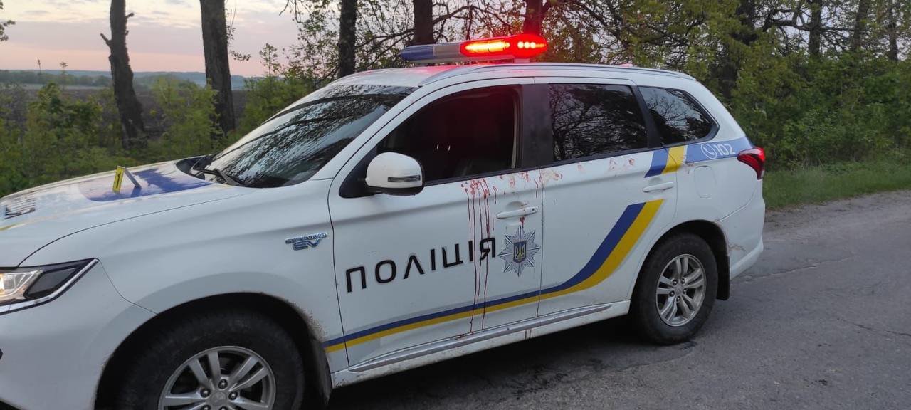 Tragedija Ukrainoje: sustabdžius automobilį, vyrai maskuojančiais drabužiais sušaudė policininkus