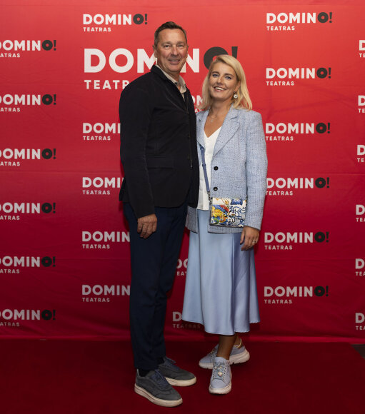 Komedijos &bdquo;Prie dangaus vartų&ldquo; sugrįžimo į teatrą vakaro akimirka