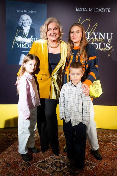 Editos Mildažytės autobiografinės knygos &bdquo;Pelynų medus&ldquo; ir kvepalų &bdquo;Mildažytė&ldquo; pristatymas