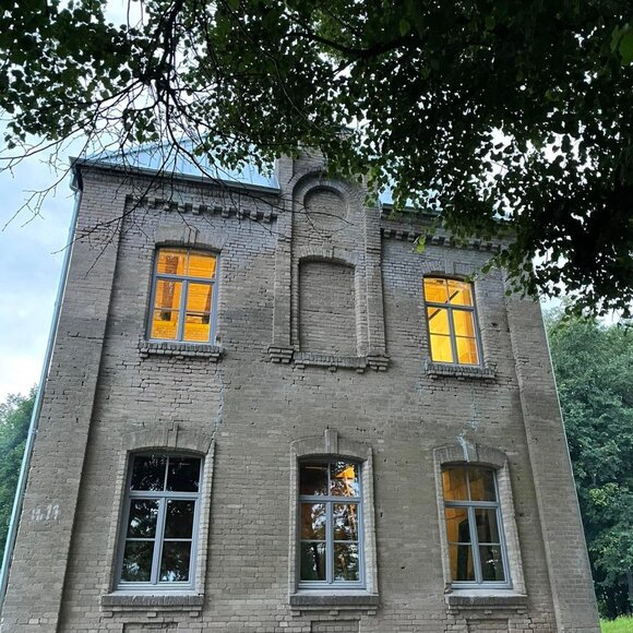 Restauruojamas Kamari&scaron;kių dvaras virs menininkų kūrybos erdve