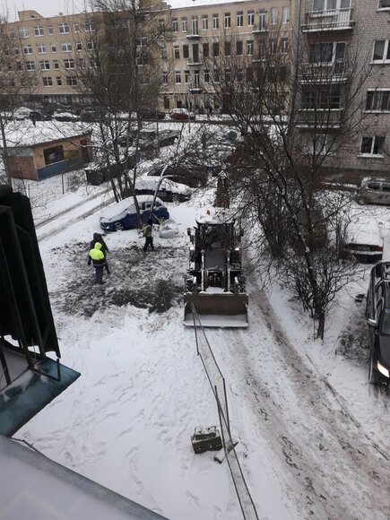 Požeminių konteinerių aik&scaron;telės įrengimas Algirdo gatvėje