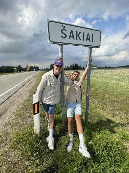 M-1 laidų vedėjai lankėsi &Scaron;akiuose