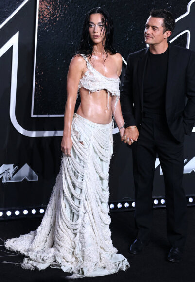 2024-ųjų MTV Vaizdo klipų apdovanojimų kilimas &ndash; Katy Perry ir Orlando Bloomas