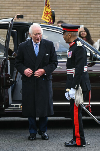 Karalius Charlesas III mini 76-ąjį gimtadienį
