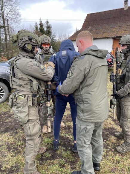 Jungtinės teisėsaugos pajėgos smogė oro balionais gabenamos kontrabandos tinklui