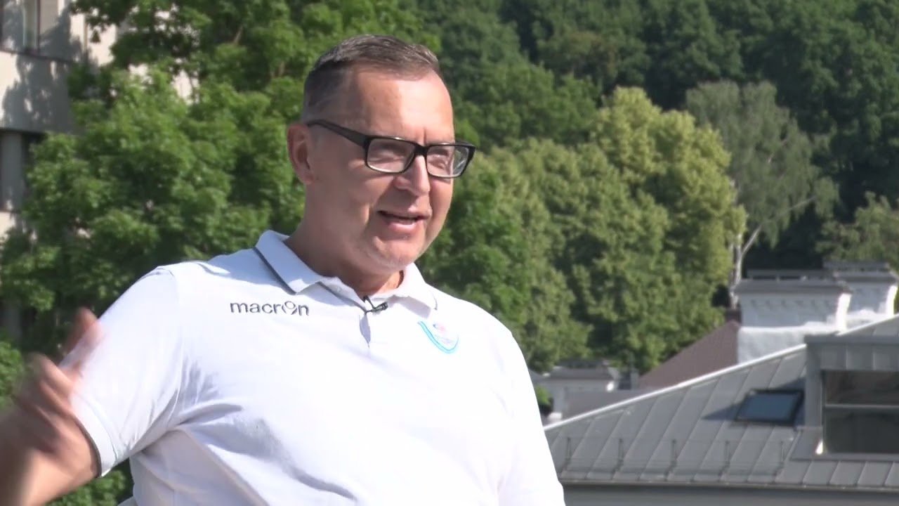 Teismas trims mėnesiams pratęsė V.Abraičiui draudimą dirbti akušeriu ginekologu