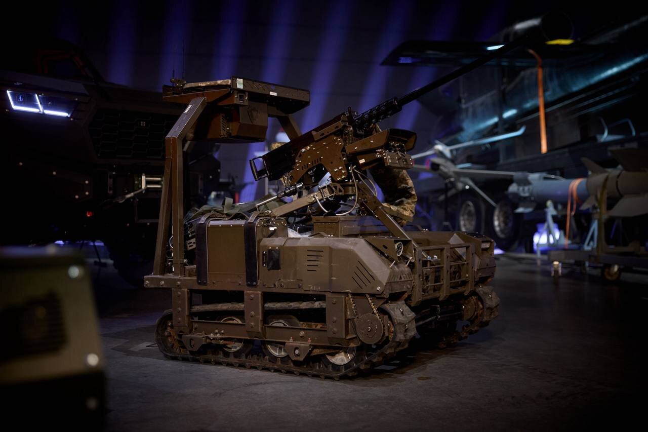 Rusijos propagandininkai nustėro: Ukraina į fronto liniją pasiuntė robotus