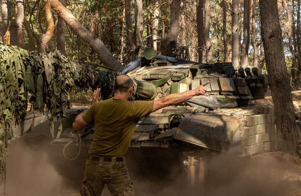 Ar tikrai Ukrainoje pensininkai viliojami eiti į frontą už televizorių ir poilsį sanatorijoje?